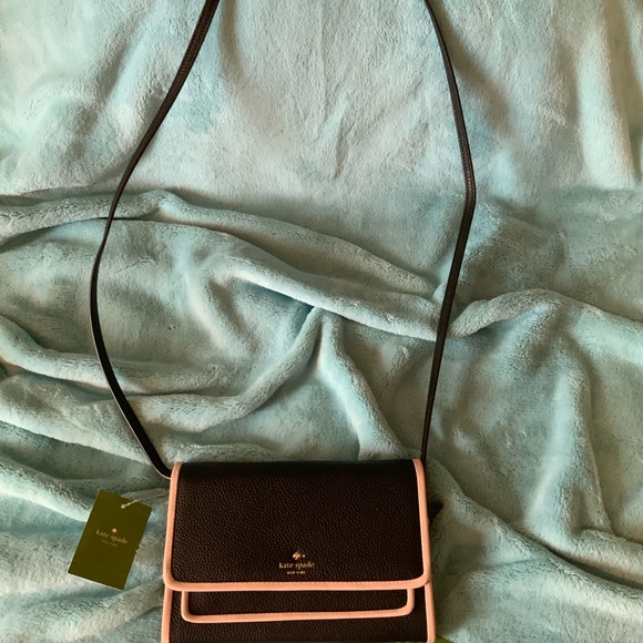♠️NWT kate spade Black Leather Crossbody♠️ - Picture 4 of 8